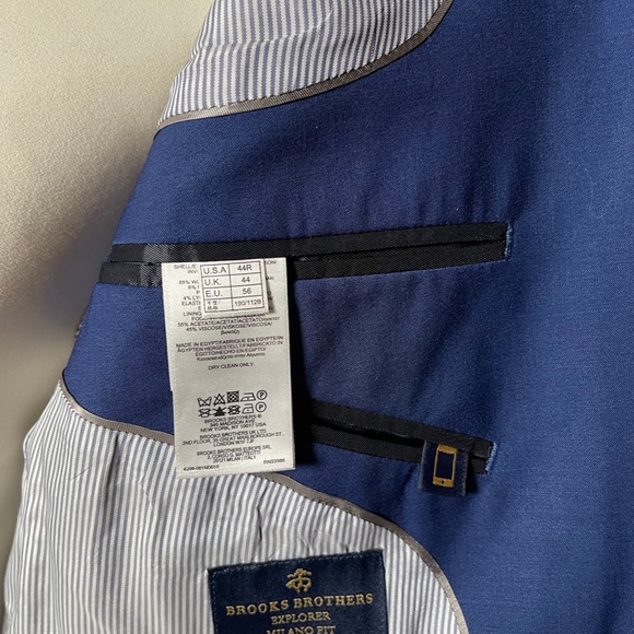 Brooks Brother wool Milano Fit suit Fall'17 barely worn.  Size U.S.A. 44R - Picture 10 of 16